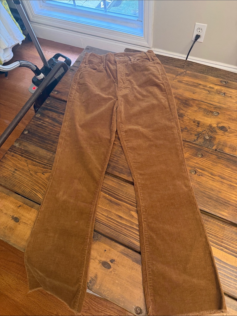 Mother Hustler Ankle Cognac Corduroy Flare Pants. Size 26. EUC.